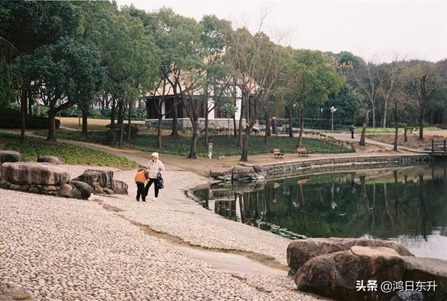 复古情怀胶片相机满满的仪式感（百年老胶片相机焕发青春活力）(22)