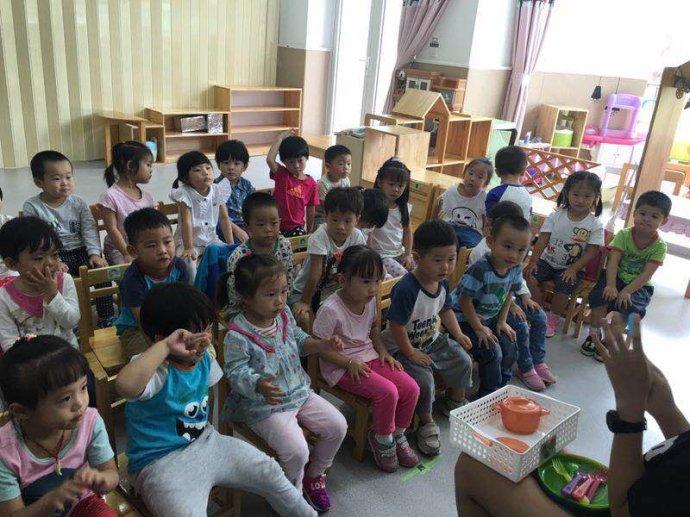 孩子上幼儿园不听话坐不住（幼儿园孩子坐不住好动怎么办）(图4)