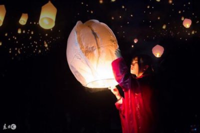 ​一笑倾城之超级大神（都道王爷一笑倾城风流倜傥）