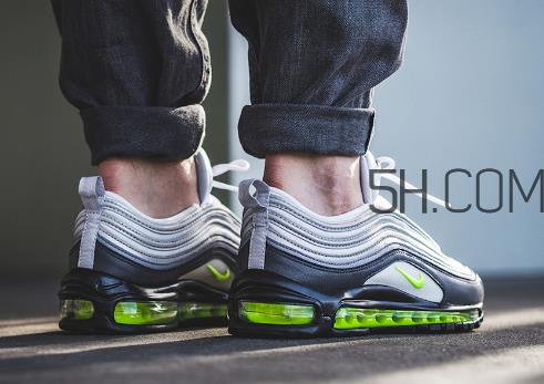 nike air max 97 neon配色上脚效果怎么样？