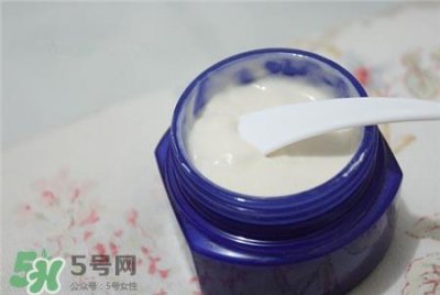 ​雪肌精馨白面膜怎么用?雪肌精馨白按摩面膜用法