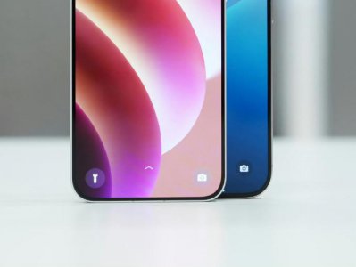 ​OPPO Find X8疑似真机照曝光，四边窄边框，单挖孔直屏