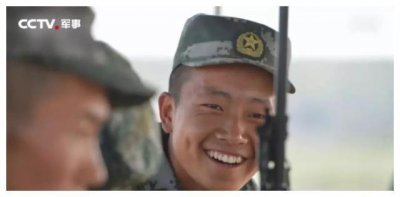 单身、帅哥、国际大奖、狙击手……他是“血狼劲旅”的传奇人物